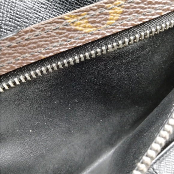 Authentic Louis Vuitton Brown Monogram wallet with LV chain Women's Bag - Picture 6 of 10